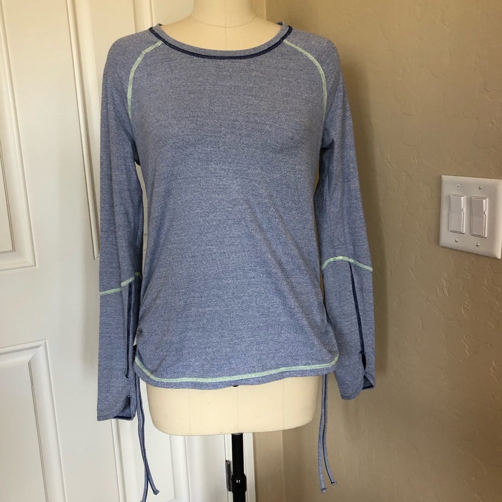 Lucy pullover with side ruching